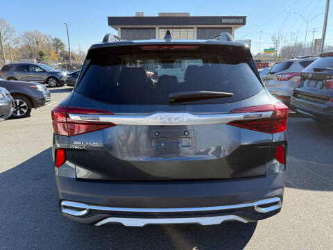 2022 Kia Seltos Nightfall