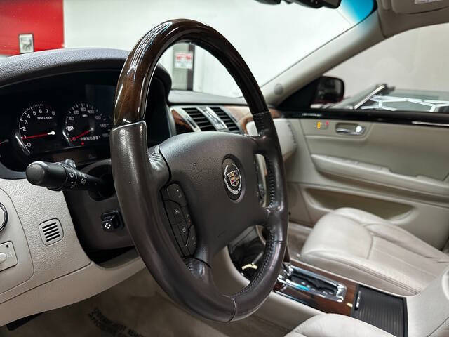 2011 Cadillac DTS Premium Collection