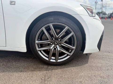 2017 Lexus IS 200t