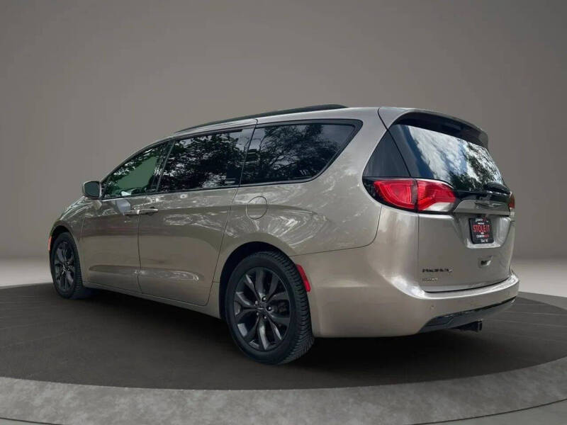 2018 Chrysler Pacifica Touring L Plus