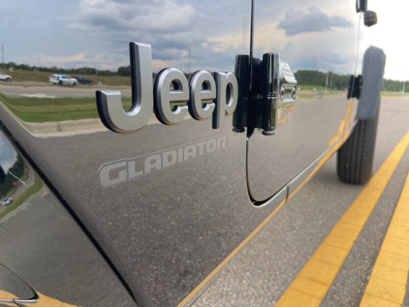 2025 Jeep Gladiator Sport S