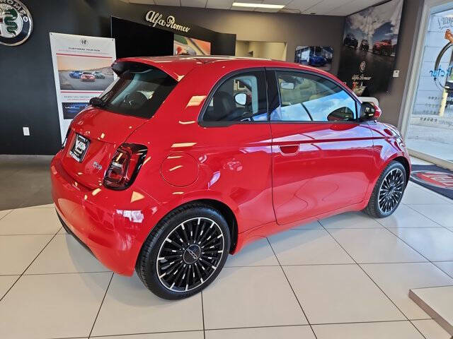 2024 FIAT 500e Inspi(RED)