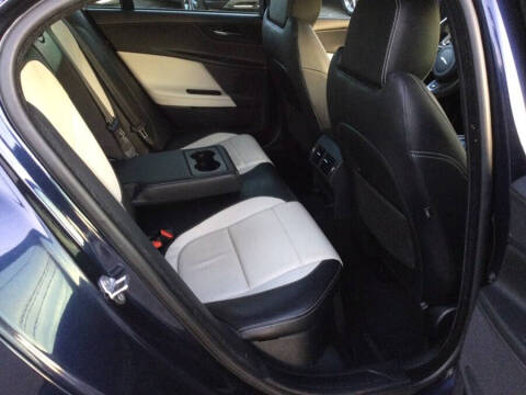 2018 Jaguar XE 35t R-Sport