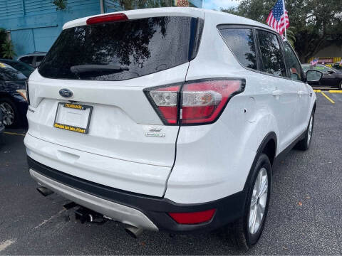 2017 Ford Escape SE