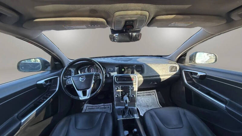 2016 Volvo V60 T5 Platinum