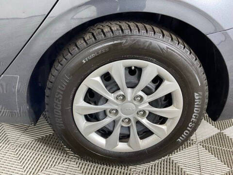 2024 Kia Forte LX