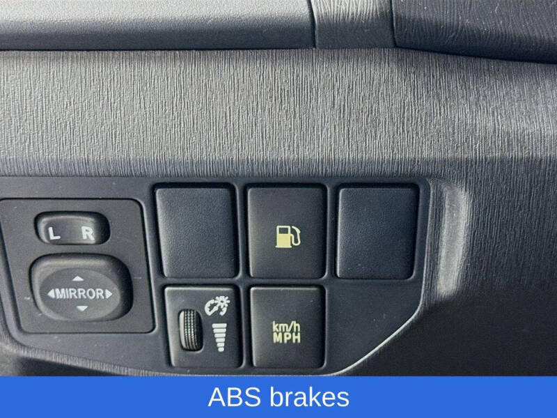 2014 Toyota Prius Plug-in Hybrid Advanced