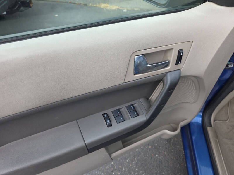 2008 Ford Focus SES