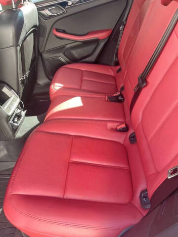 2015 Porsche Macan S