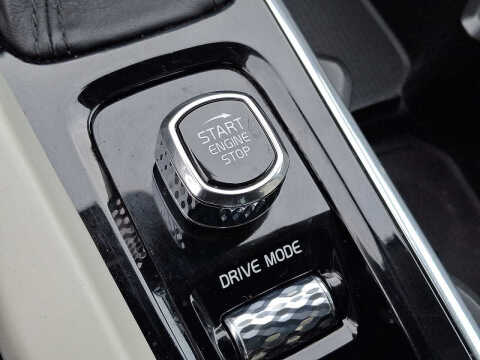 2021 Volvo XC60 T5 Momentum