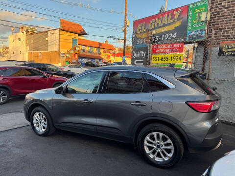 2022 Ford Escape Hybrid SE