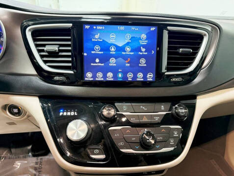 2018 Chrysler Pacifica Touring L Plus