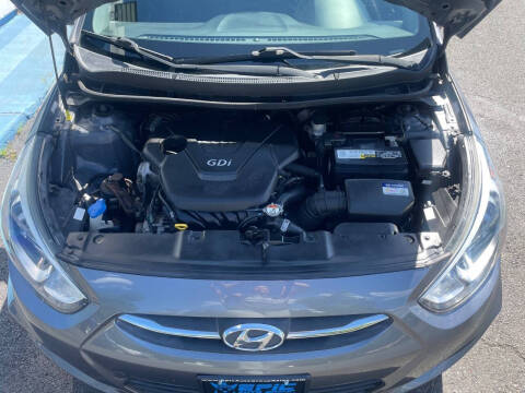 2016 Hyundai Accent SE