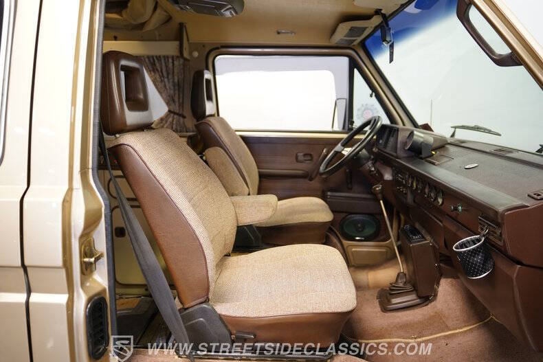 1982 Volkswagen Vanagon Camper