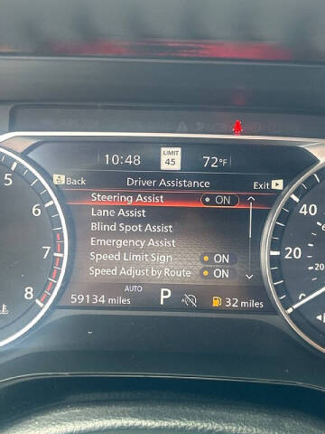 2023 Nissan Pathfinder SL