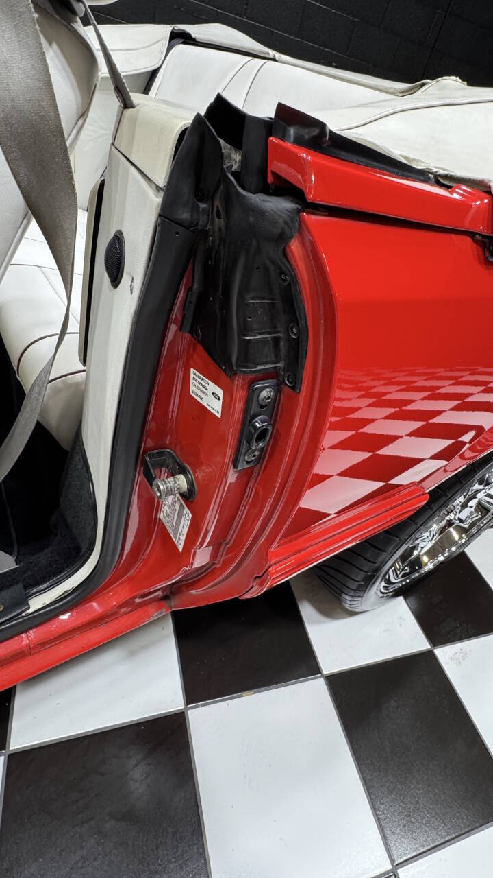 1992 Ford Mustang 40