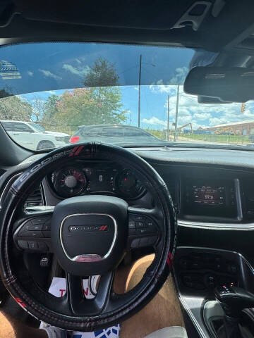 2017 Dodge Challenger SXT