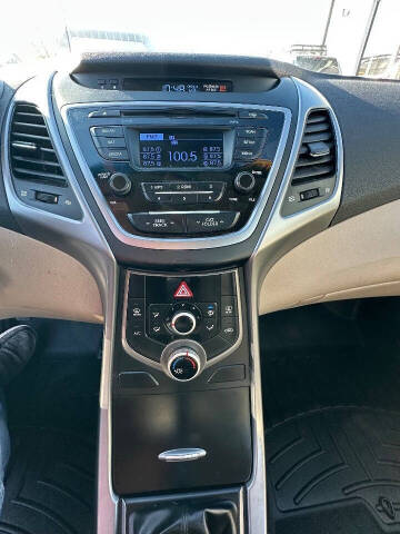 2015 Hyundai Elantra SE