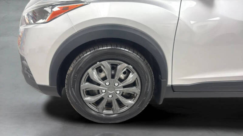 2020 Nissan Kicks S