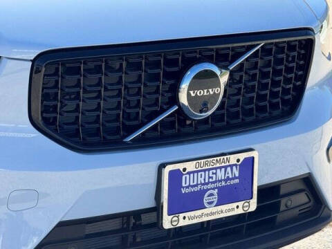 2026 Volvo XC40 B5 Plus