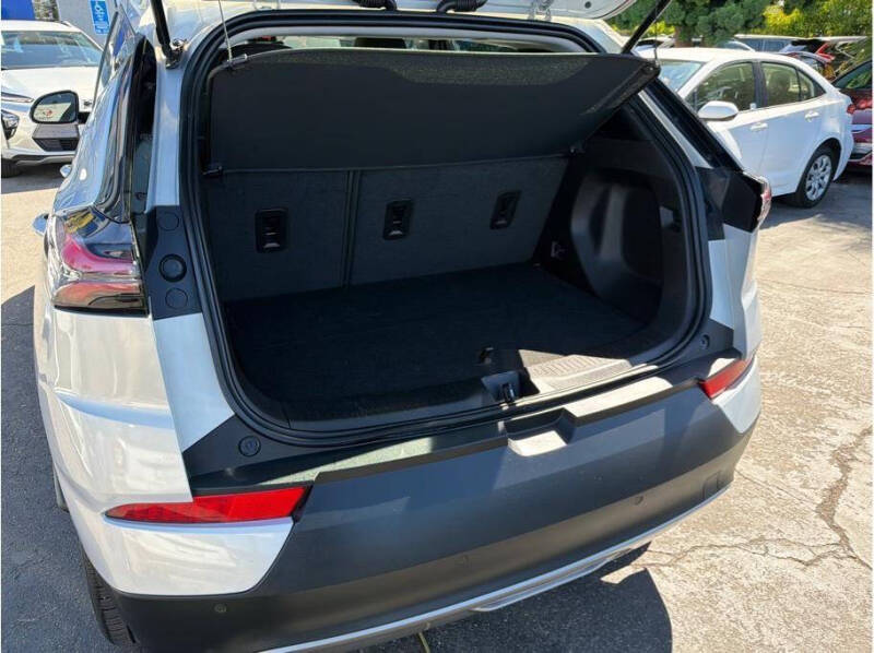 2023 Chevrolet Bolt EUV LT