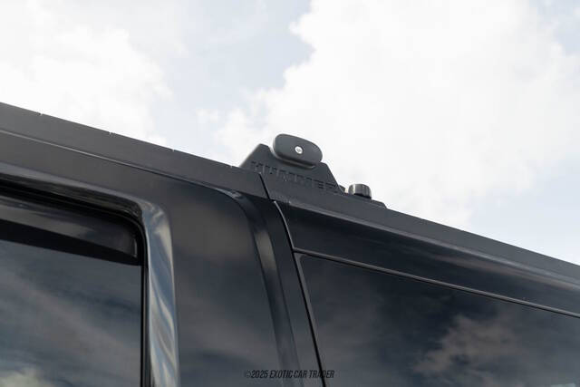 2004 HUMMER H2