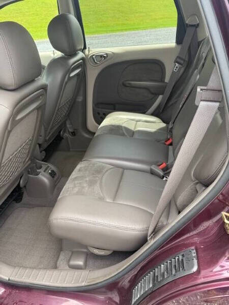 Red 2001 Chrysler PT Cruiser Base 4dr Wagon 8