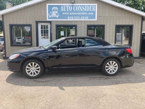 2013 Chrysler 200 for sale at Auto Consider Inc. in Grand Rapids MI