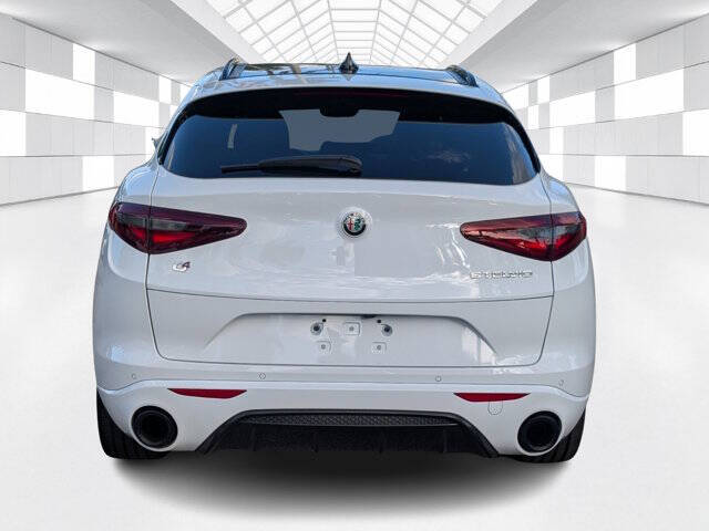 2023 Alfa Romeo Stelvio Veloce