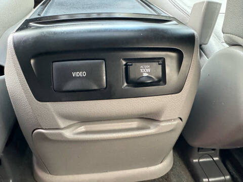 2016 Toyota Sienna XLE 8-Passenger