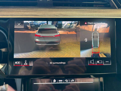 2021 Audi e-tron quattro Premium