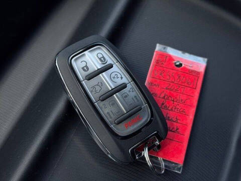 2027 Chrysler Pacifica Select