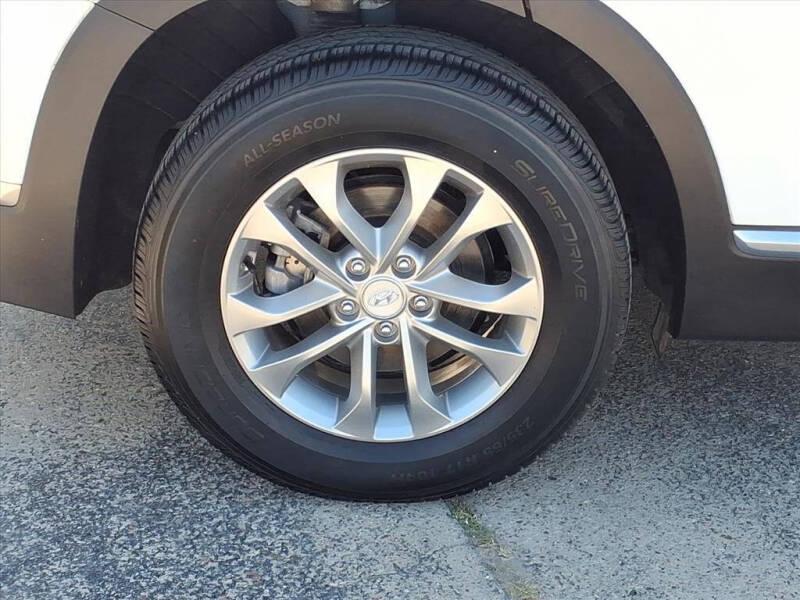 2020 Hyundai Santa Fe SE