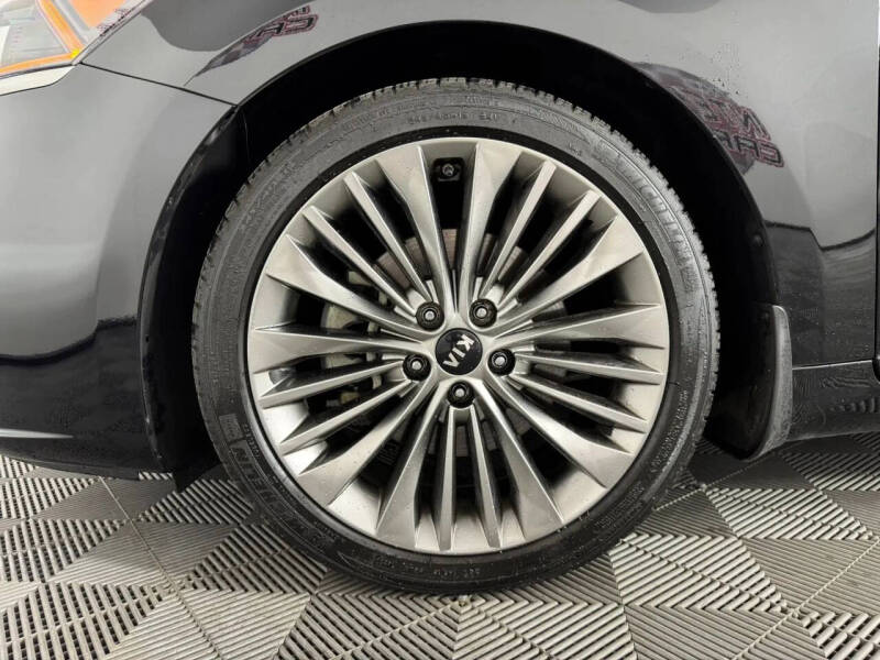 2018 Kia Cadenza Limited