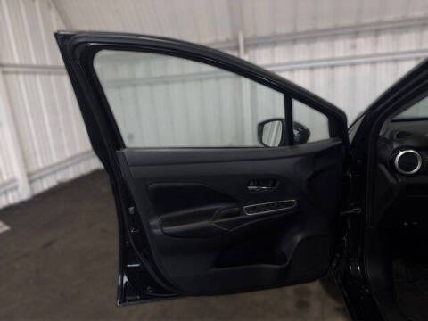 2020 Nissan Versa SR