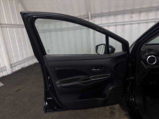 2020 Nissan Versa SR