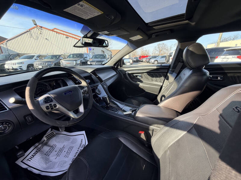 2016 Ford Taurus SHO