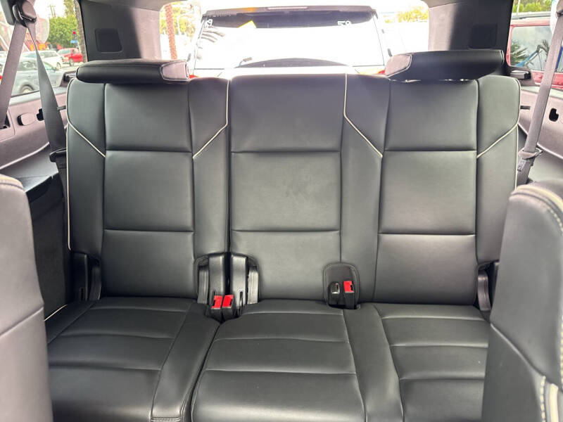 2022 Cadillac Escalade ESV Premium Luxury