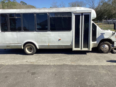 2013 Ford E-450