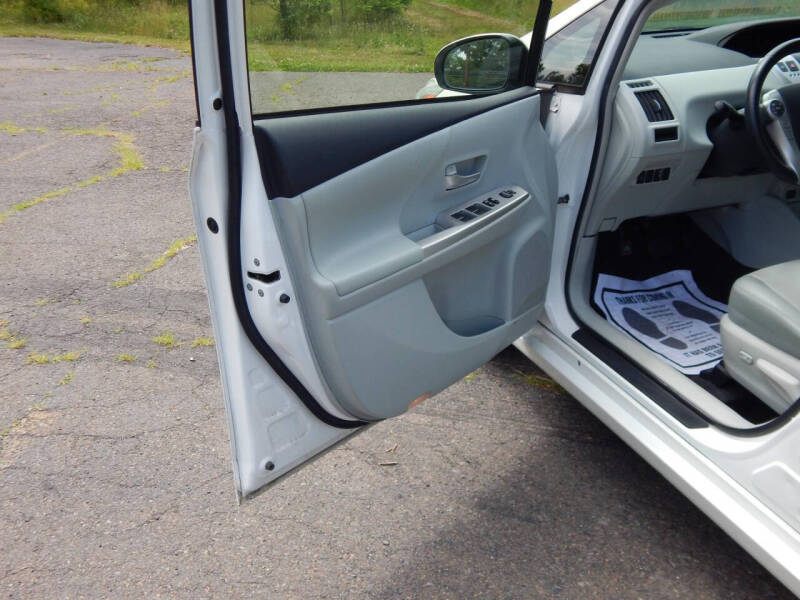 2013 Toyota Prius v
