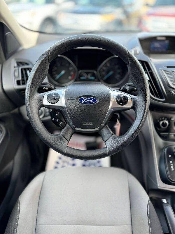 2015 Ford Escape SE