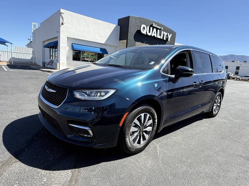 2023 Chrysler Pacifica Plug-In Hybrid Touring L