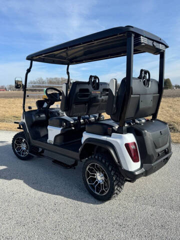 2025 Evolution D5 Maverick 4 Plus