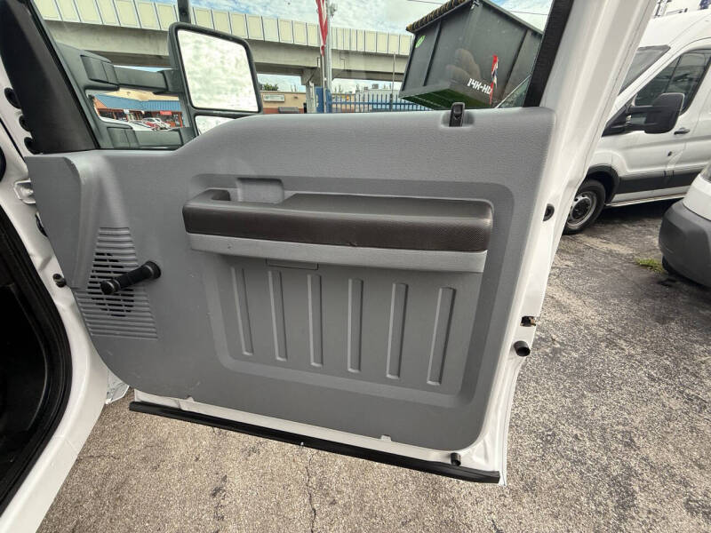 2015 Ford F-350 Super Duty XL