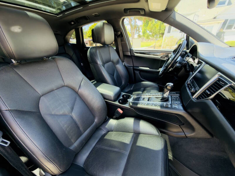 2018 Porsche Macan S