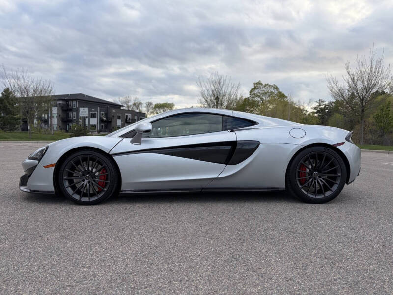 2017 McLaren 570GT