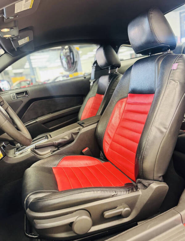 2010 Ford Mustang V6 Premium