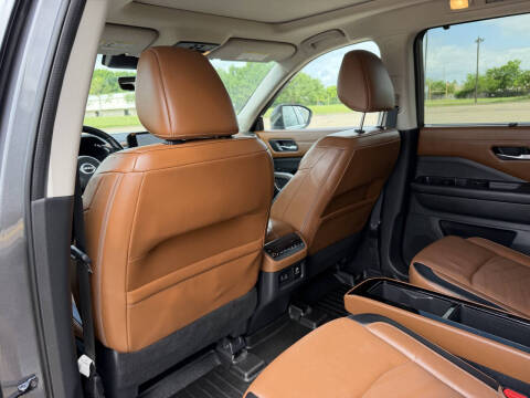 2023 Nissan Pathfinder Platinum