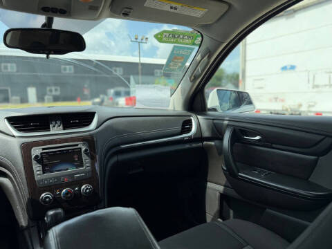 2017 Chevrolet Traverse LT