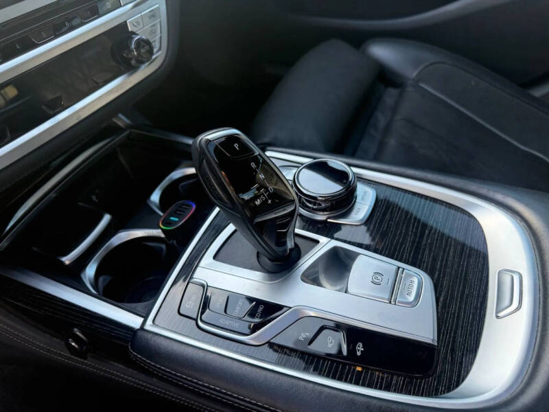 2019 BMW 7 Series 740i